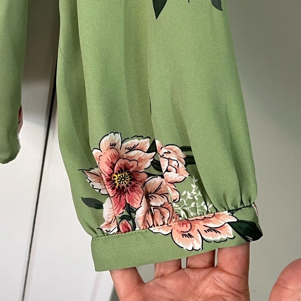 Ann Taylor LOFT Pure Mint Bouquet Peplum Blouse Size Small Cottagecore Boho